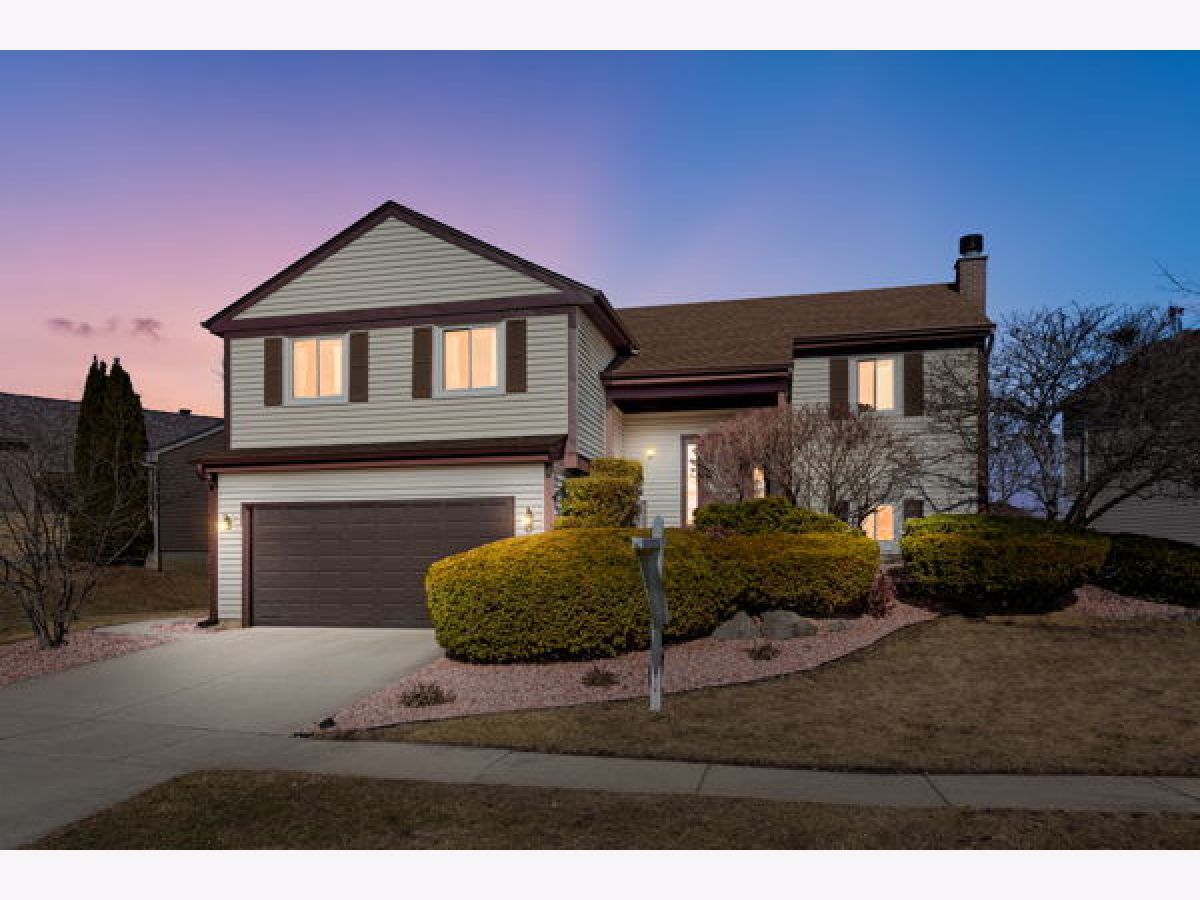 Homes For Sale Deerpath Vernon Hills Illinois, 203 Albert Drive