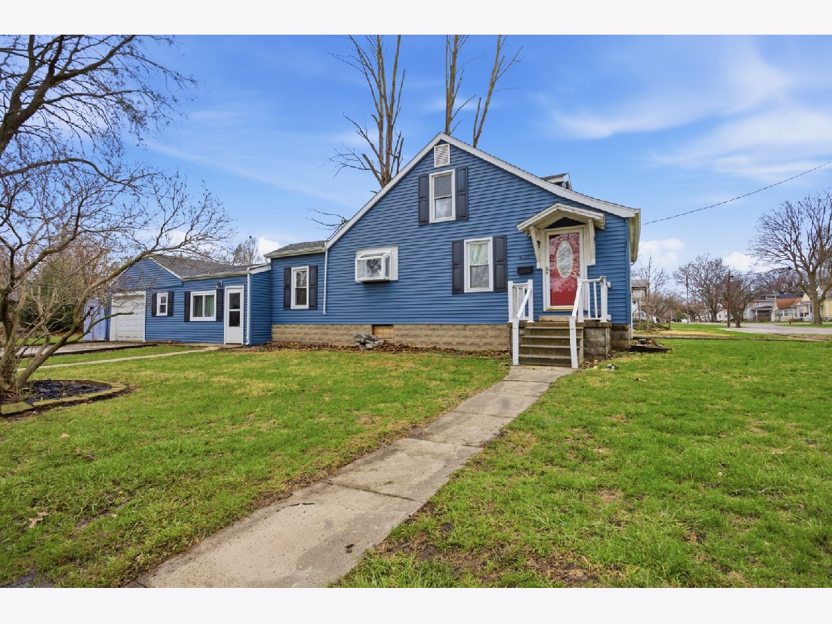  For Sale Tuscola Illinois, 500 Embarras Avenue