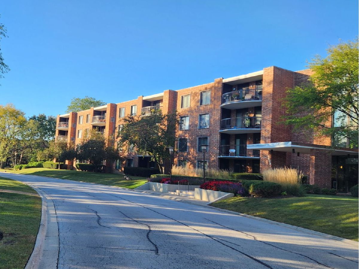  For Rent Arlington Heights Illinois, 1605 Central