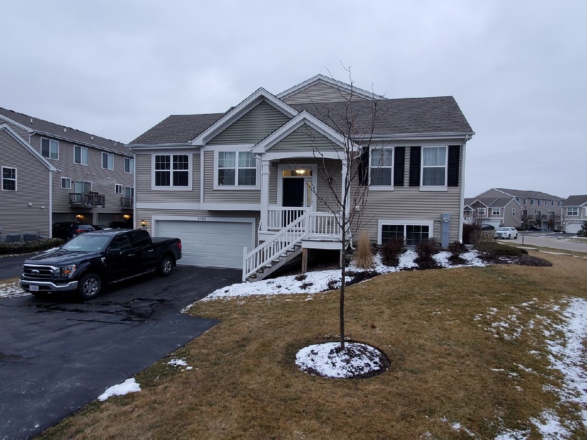 Townhomes & Condos & Homes For Rent Cambridge Lakes Pingree Grove Illinois, 1782 Ruby