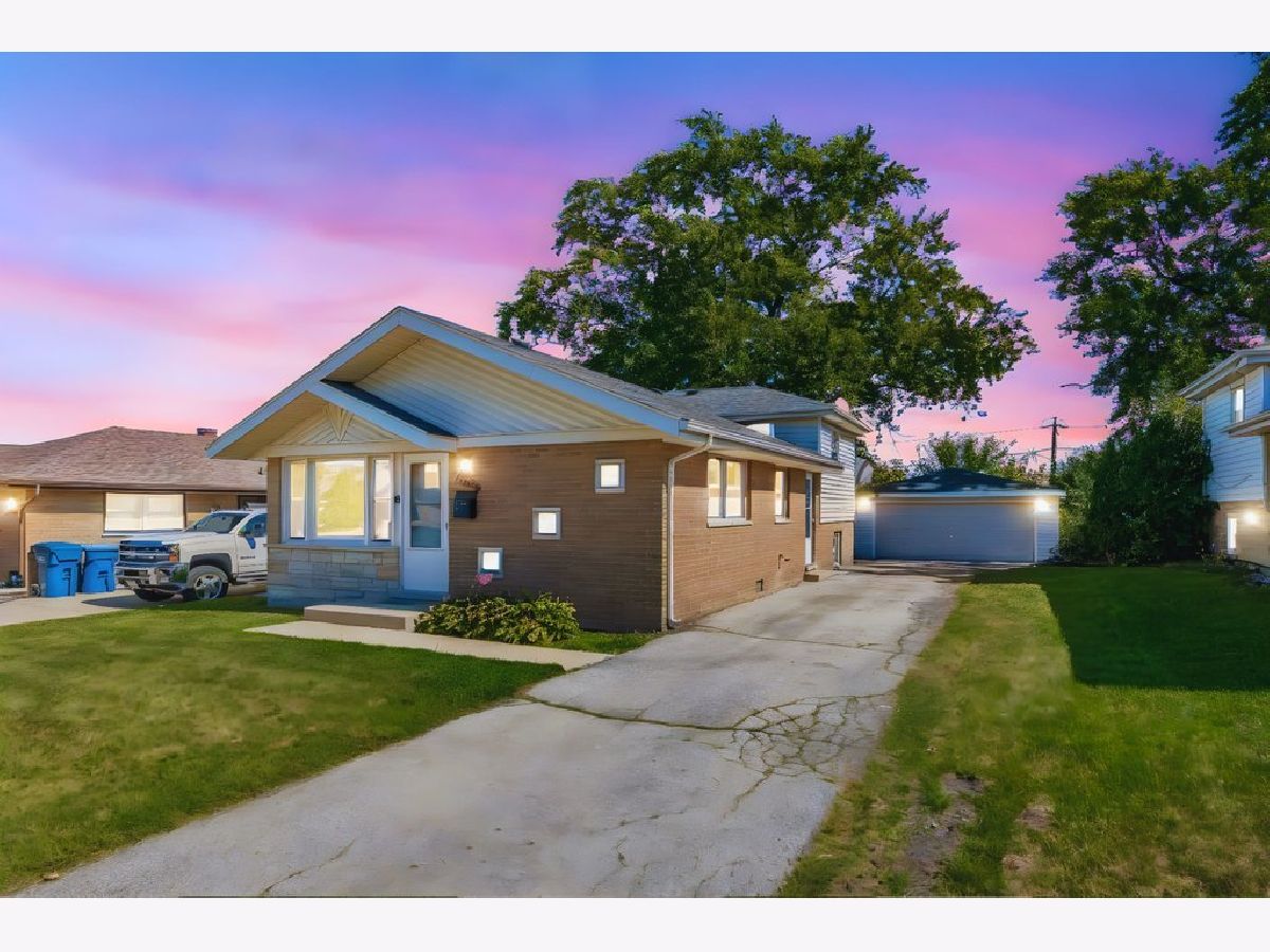  For Sale Alsip Illinois, 12549 Tripp Avenue