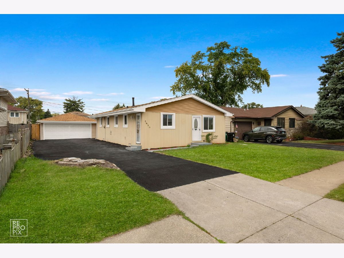  For Sale Bridgeview Illinois, 7616 78th Avenue