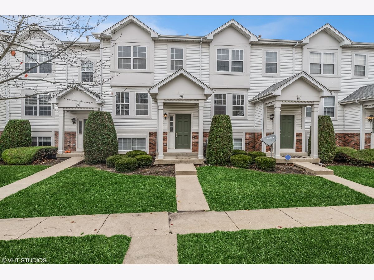  For Sale Hainesville Illinois, 274 Holiday Lane