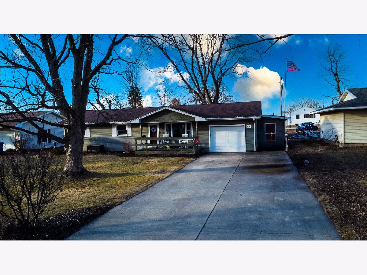  For Sale Watseka Illinois, 708 Sycamore Street