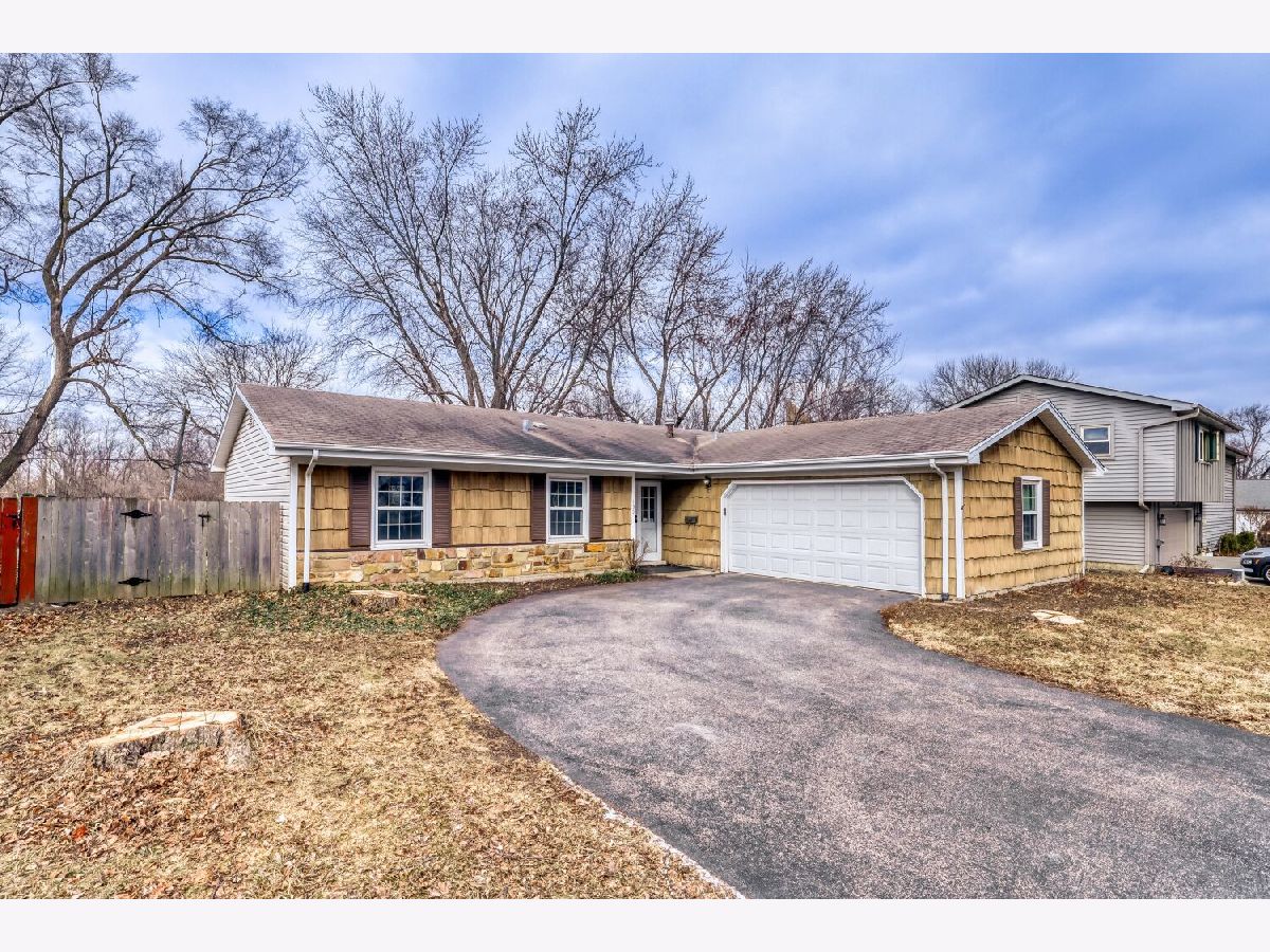  For Sale Lake Zurich Illinois, 135 Ramblewood Lane