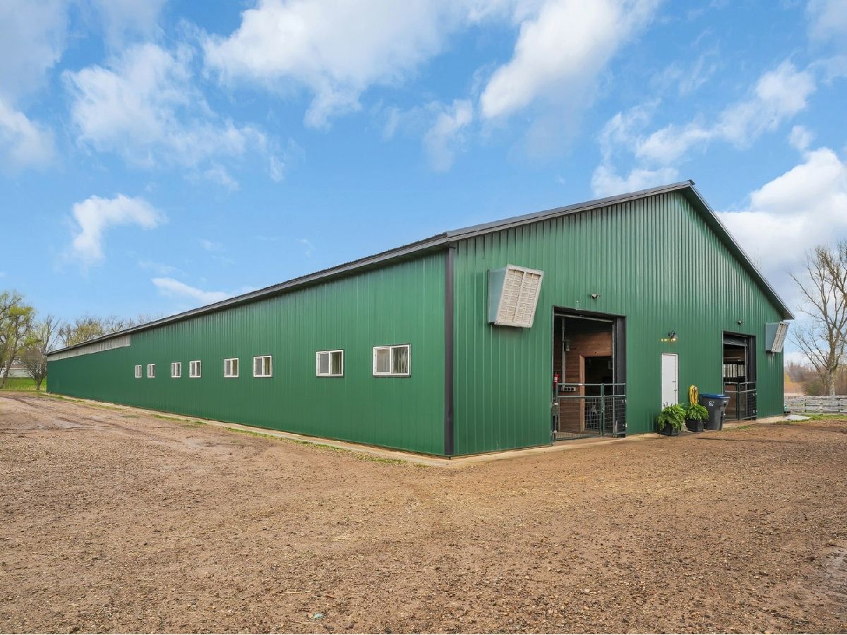  For Sale Woodstock Illinois, 12216 Pleasant Valley Road