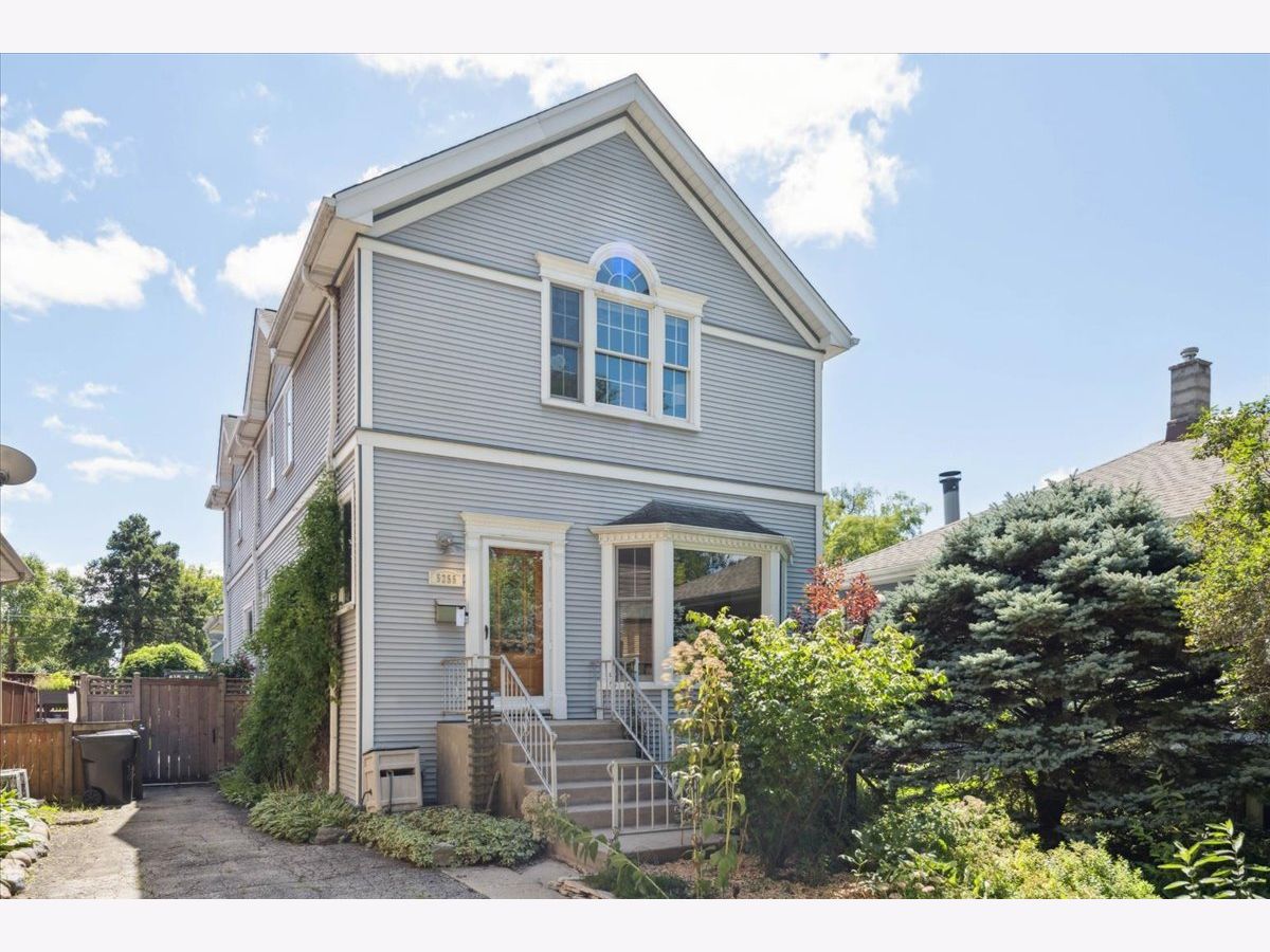 Homes For Sale Indian Woods Chicago Illinois, 5255 Ardmore Avenue