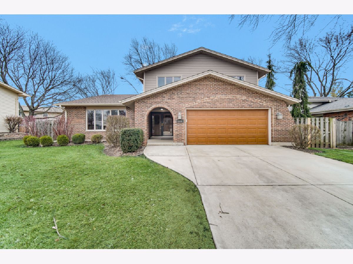  For Sale Bolingbrook Illinois, 519 Charlestown Drive