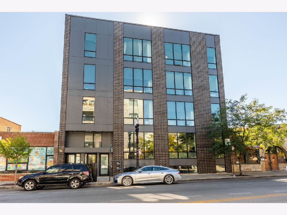  Rented Chicago Illinois, 2247 Lawrence