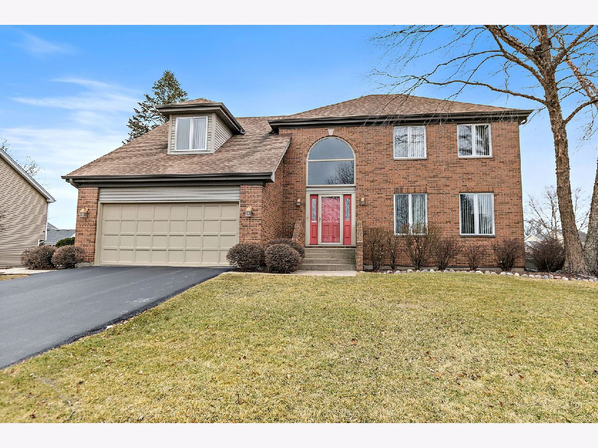  For Sale Crystal Lake Illinois, 1185 Dovercliff Way