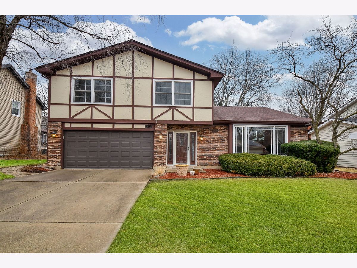 Condos & Townhomes & Homes For Sale The Streams Wheaton Illinois