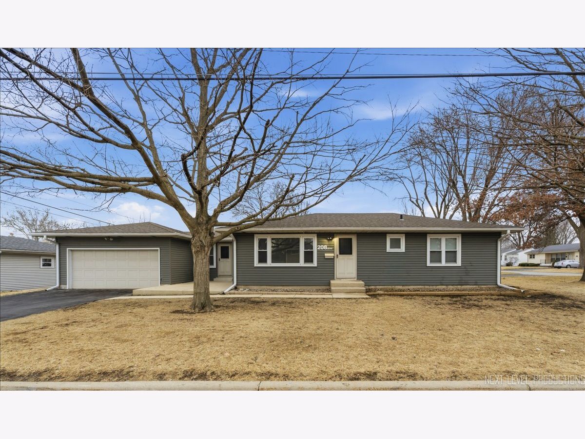  For Sale North Aurora Illinois, 208 State Street