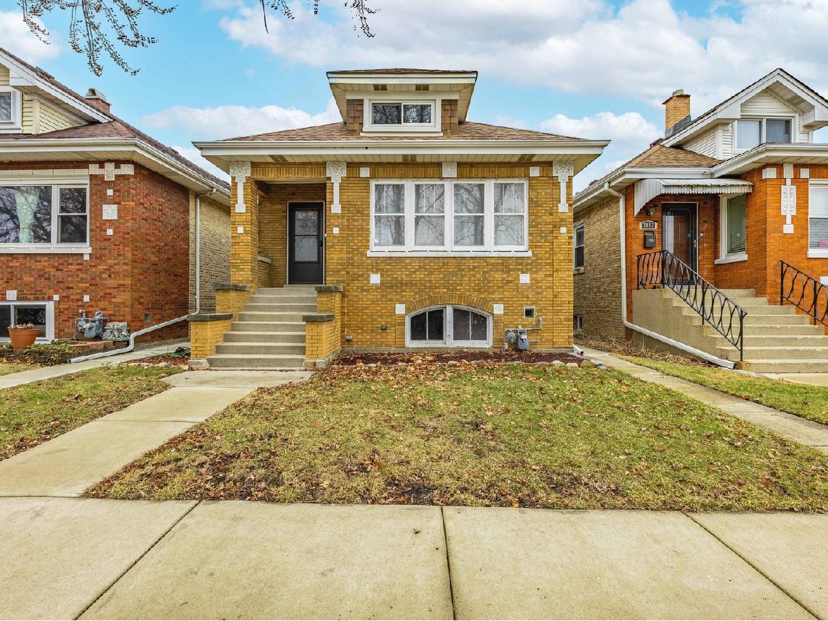  For Sale Elmwood Park Illinois, 7871 Oakleaf Avenue