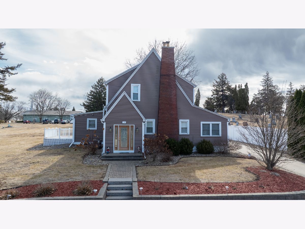  For Sale Albany Illinois, 105 Bluff Street