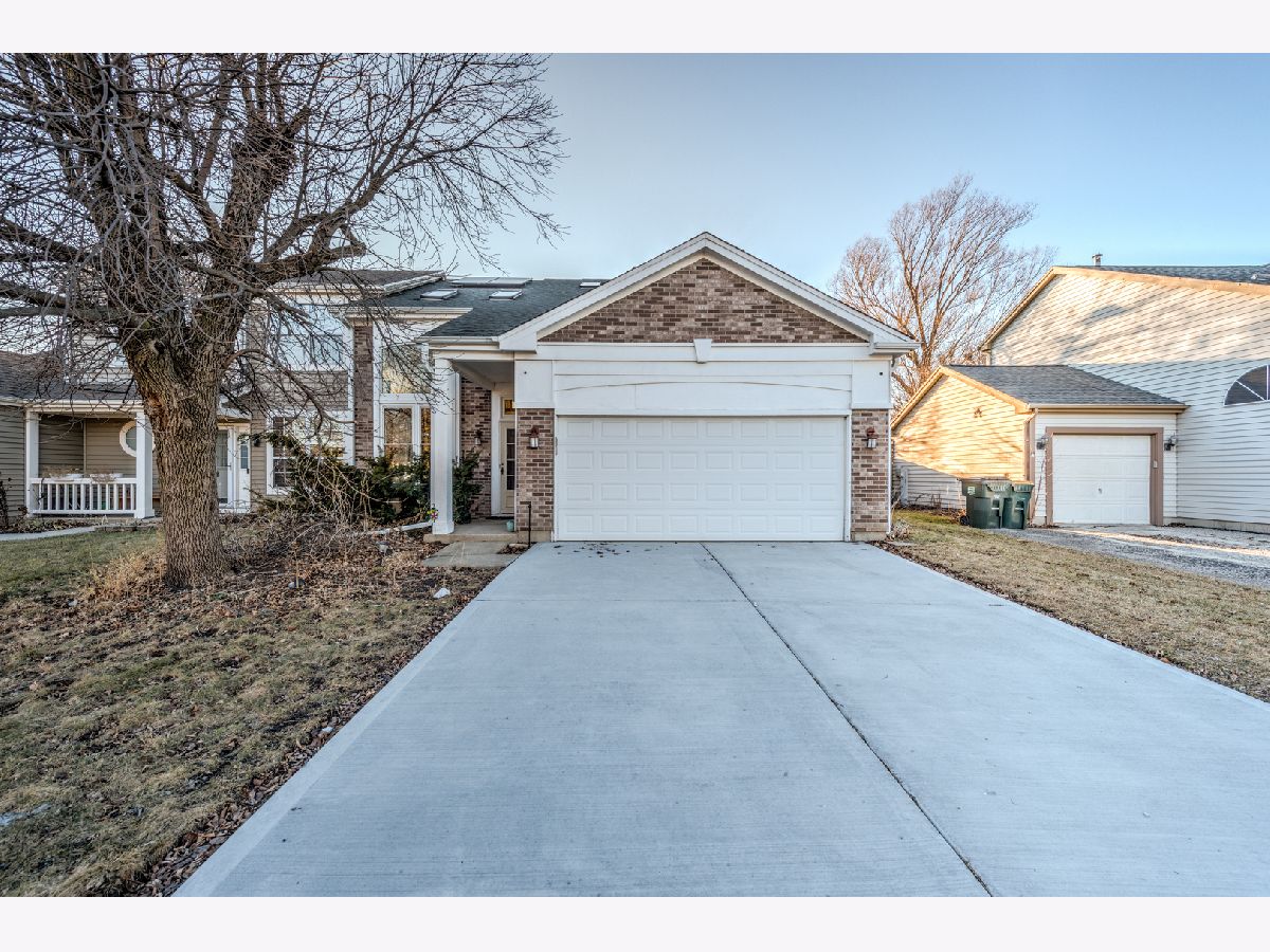 Homes & Townhomes For Sale Cambridge Country Mundelein Illinois, 72 Southport Drive