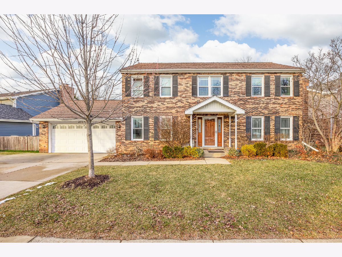  For Sale Woodridge Illinois, 6767 Greenleaf Street