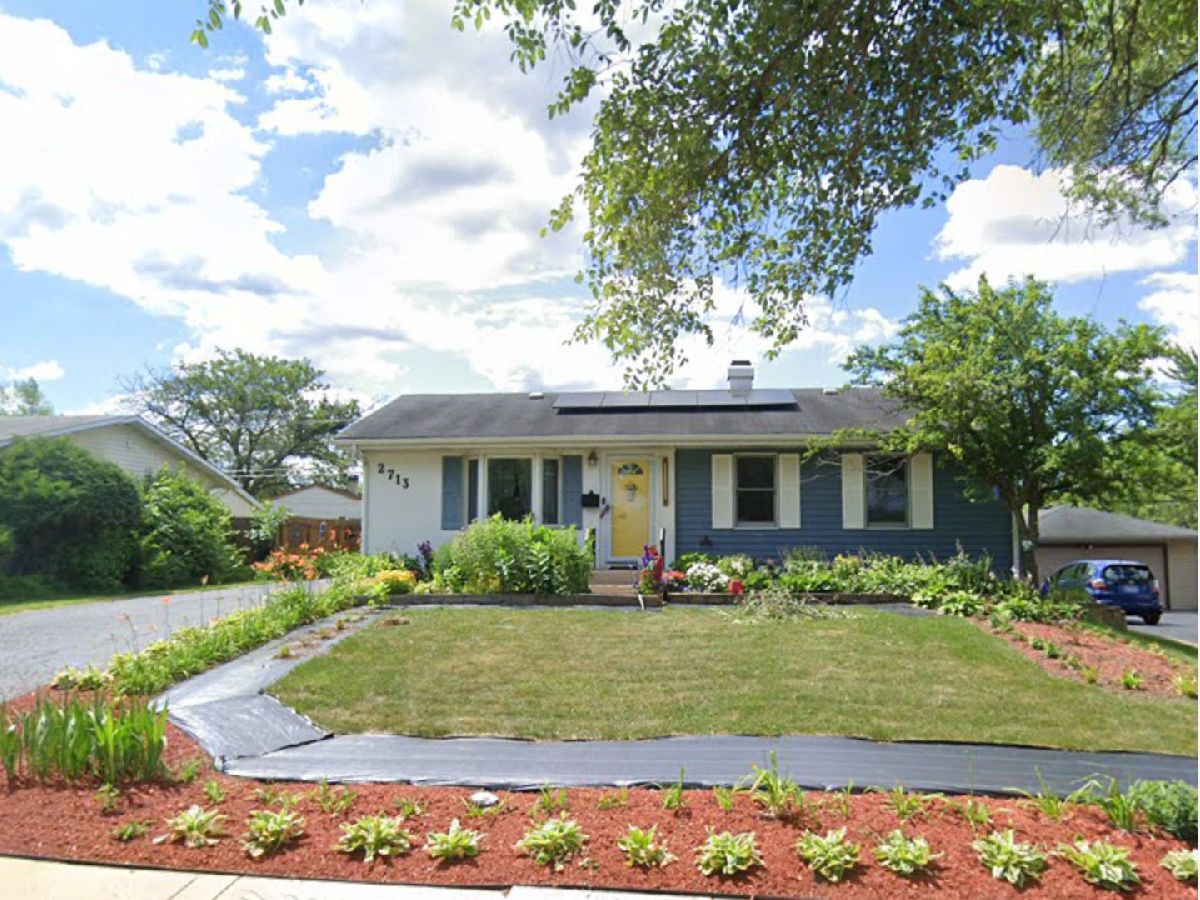  For Sale Woodridge Illinois, 2713 Forest Glen Parkway