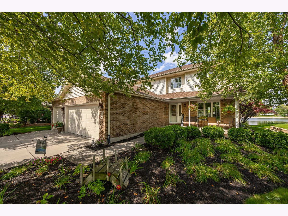  For Sale Minooka Illinois, 805 Edgewater Drive