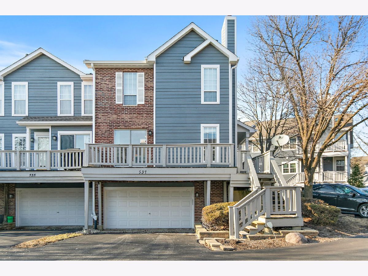 Townhomes & Condos & Homes For Sale Parkside On The Green Palatine Illinois, 537 Parkside Drive