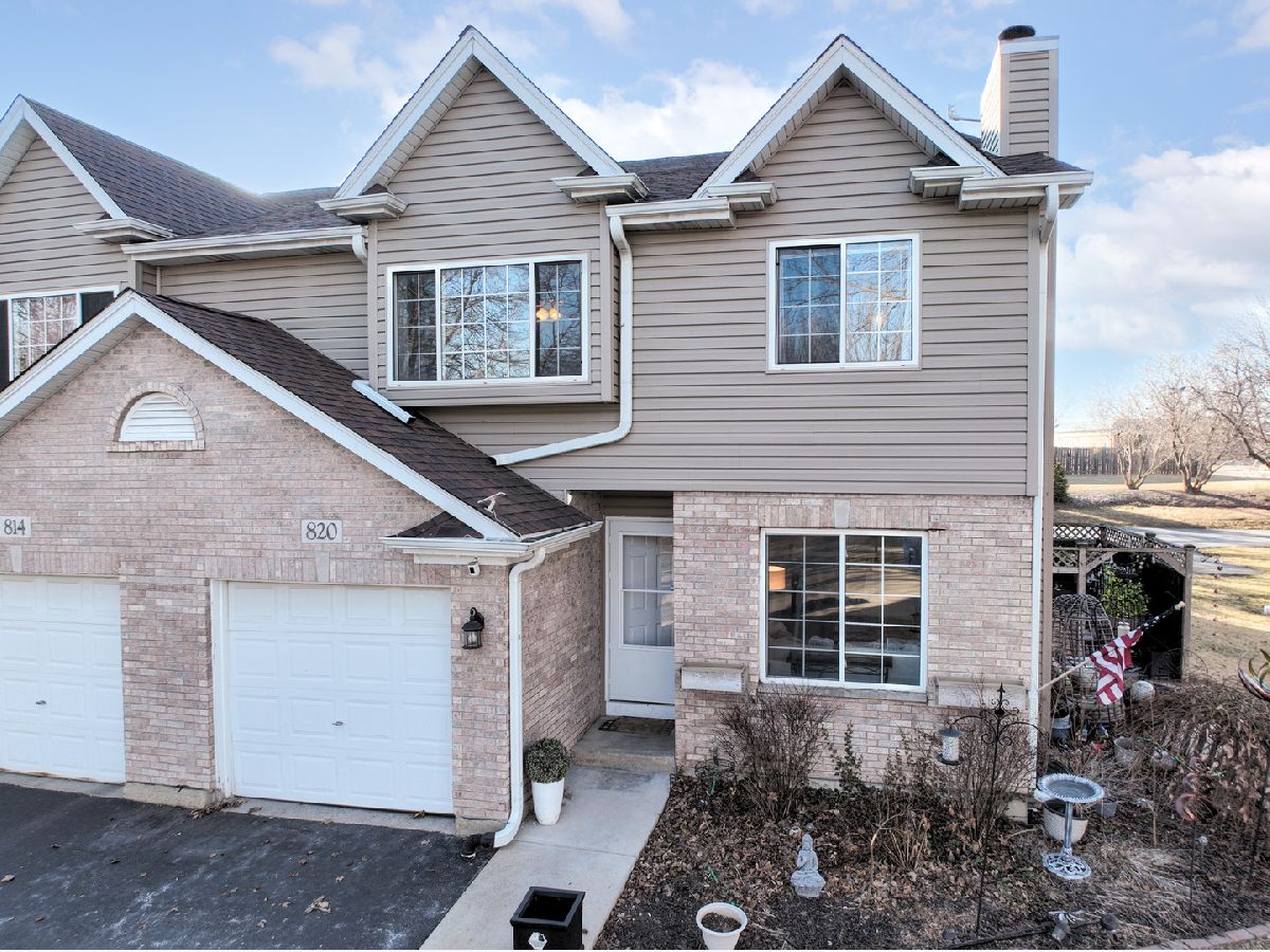  For Sale Elburn Illinois, 820 1st Street