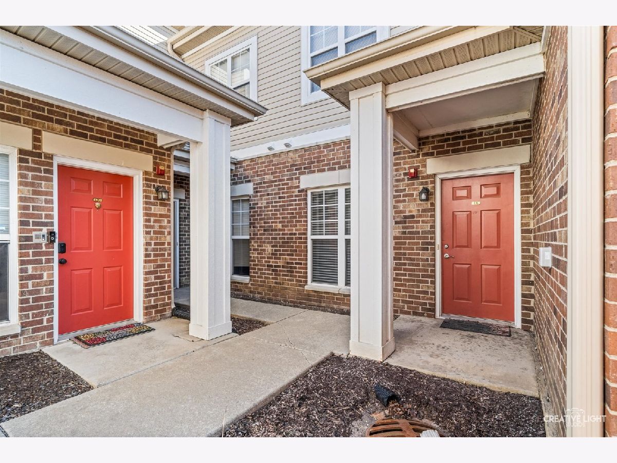  Rented Oswego Illinois, 116 Clubhouse