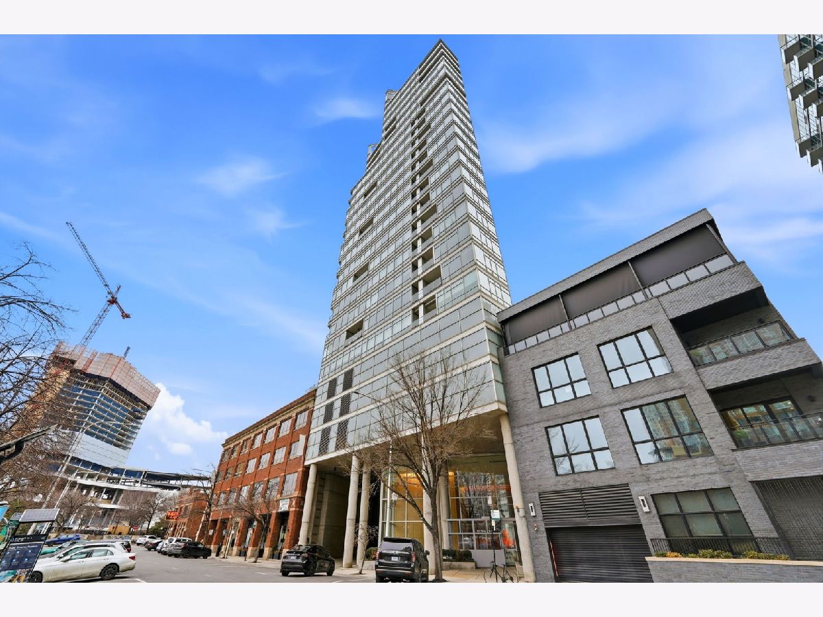  Rented Chicago Illinois, 510 Erie