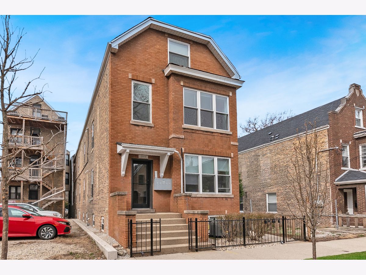  Rented Chicago Illinois, 2144 Shakespeare