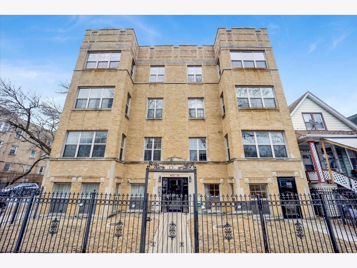  For Sale Chicago Illinois, 4055 Central Park Avenue