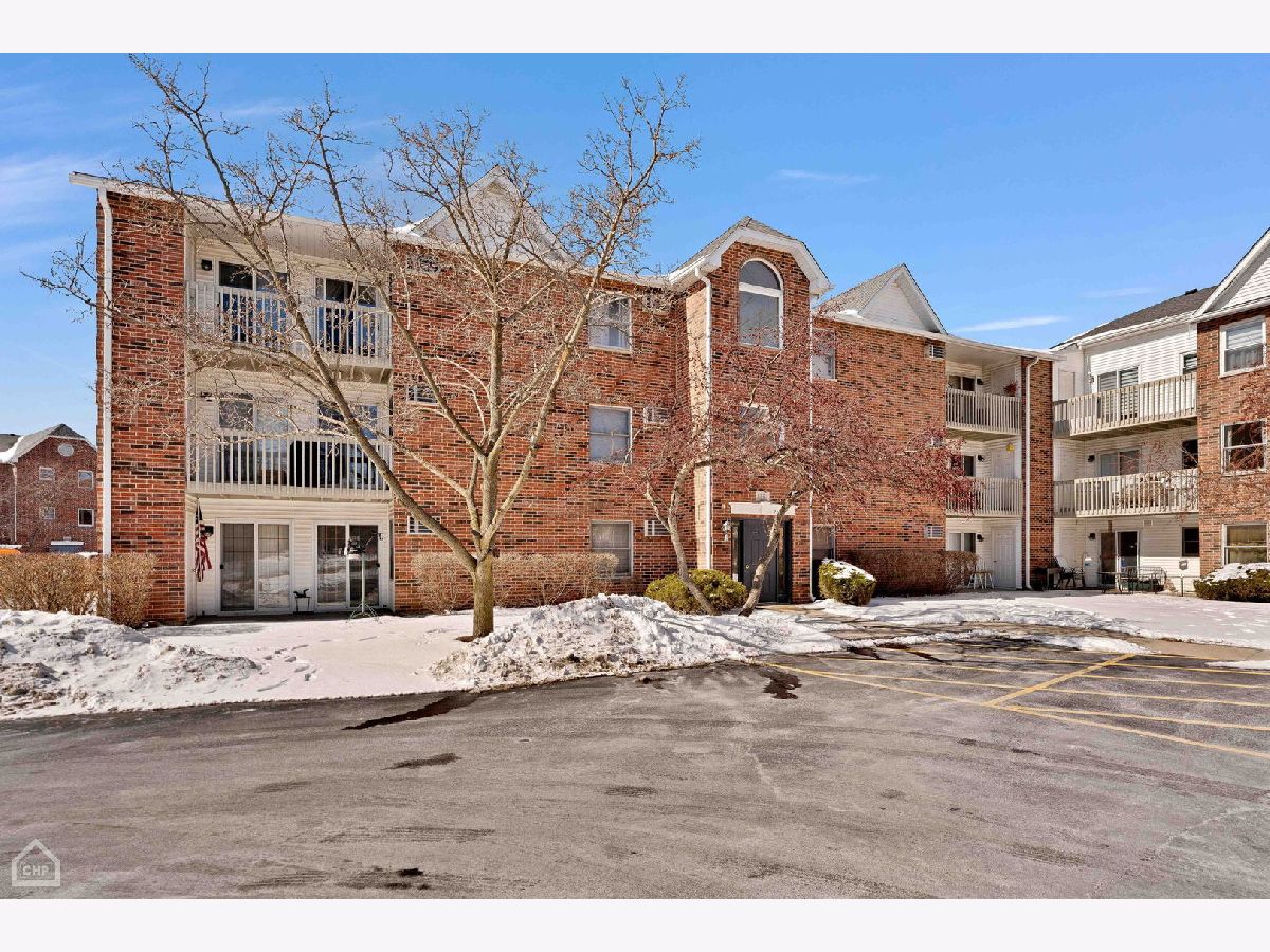  For Rent Lake In The Hills Illinois, 1351 Cunat