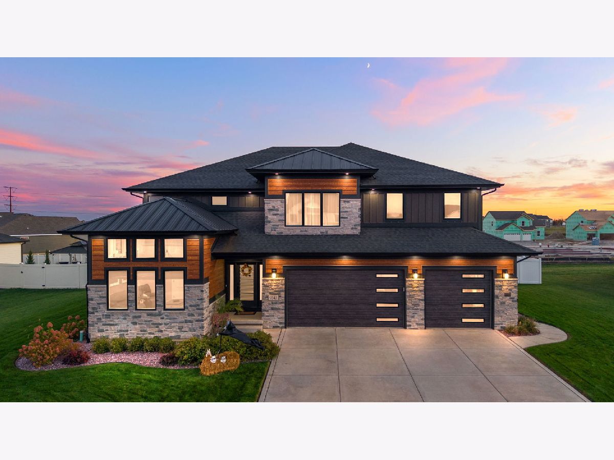  For Sale St John Indiana, 9343 Iris Drive