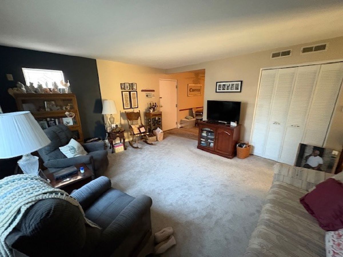 Condos & Townhomes For Sale Beverly Manor Condo Moline Illinois, 940 17th Street