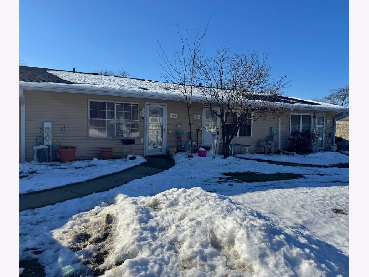  For Sale Fox Lake Illinois, 7415 Clarendon Court