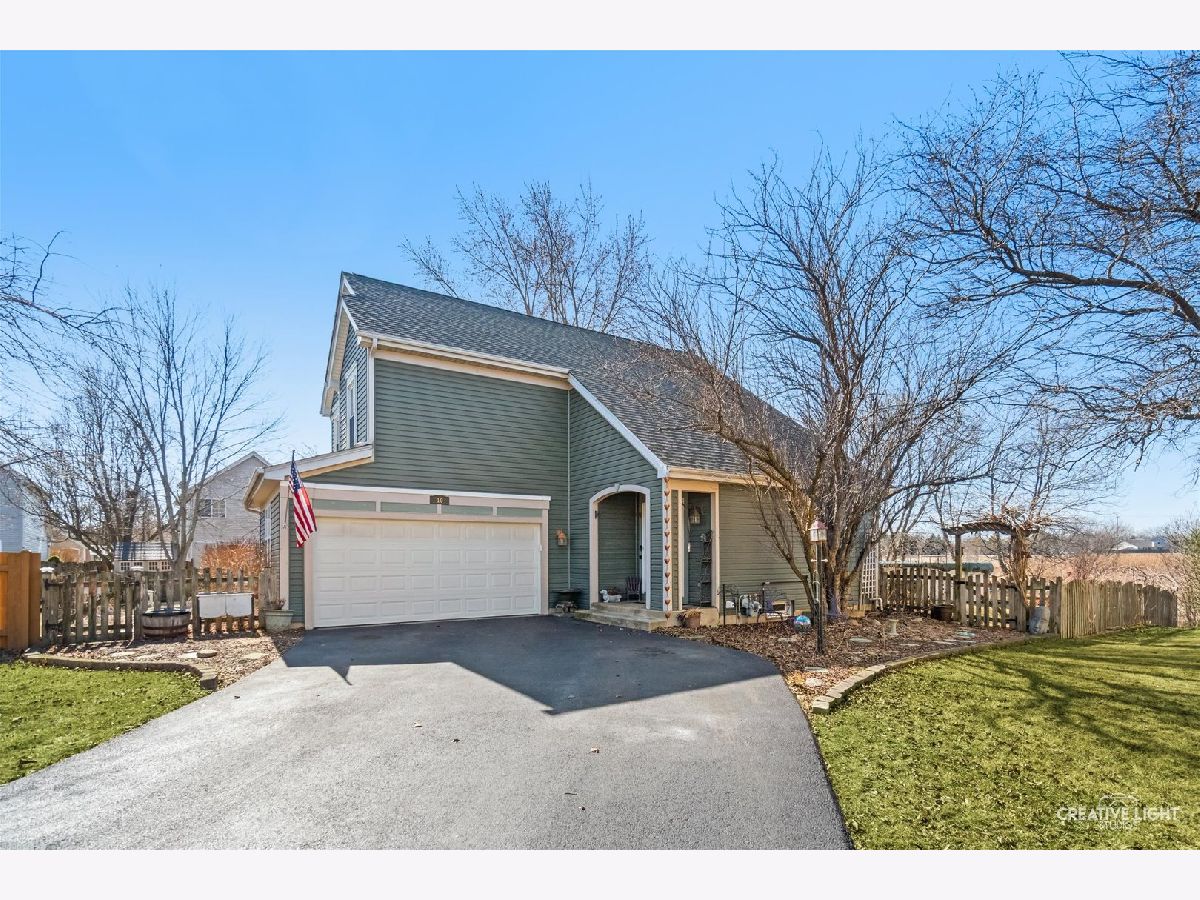  For Sale Lake In The Hills Illinois, 10 Farmington Court