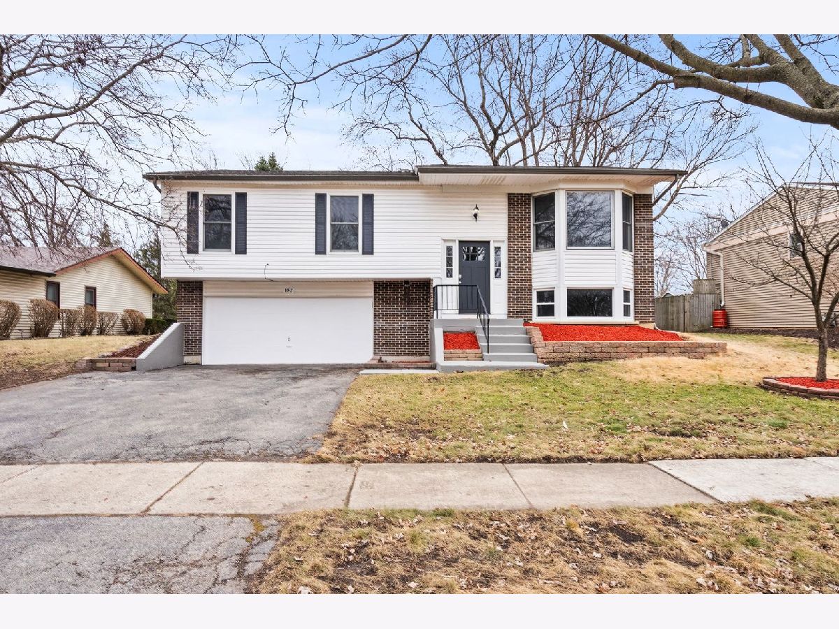  For Sale Bolingbrook Illinois, 153 Camelot Way
