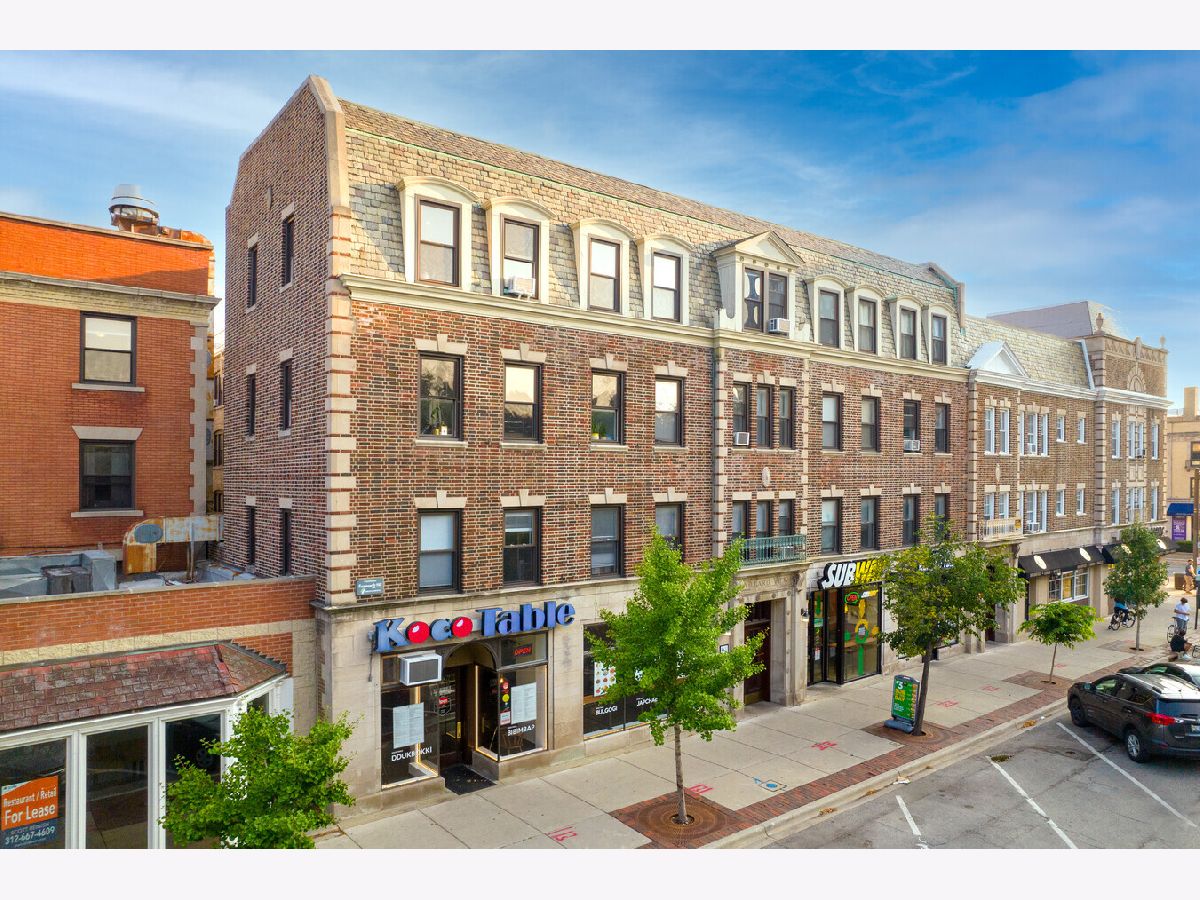  Rented Evanston Illinois, 722 Clark