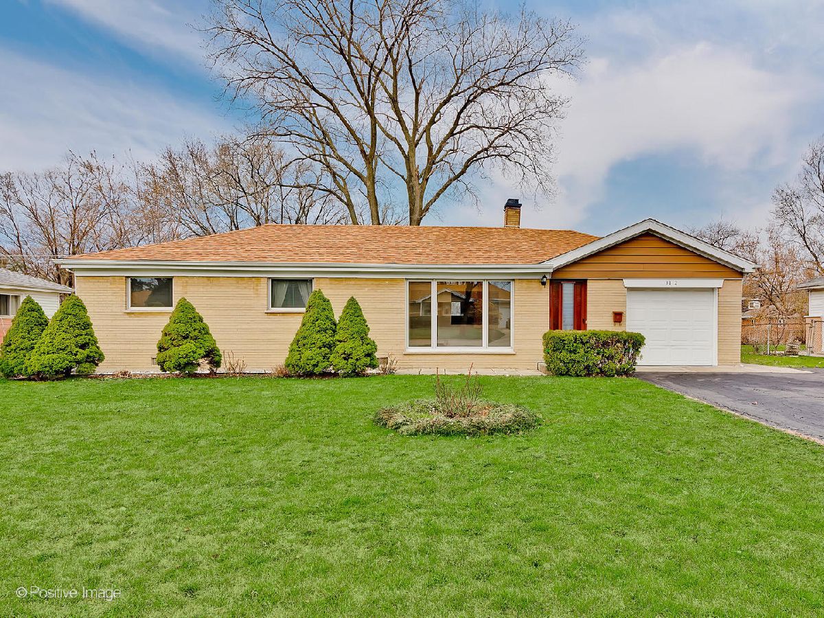  For Sale Des Plaines Illinois, 9412 Margail Avenue