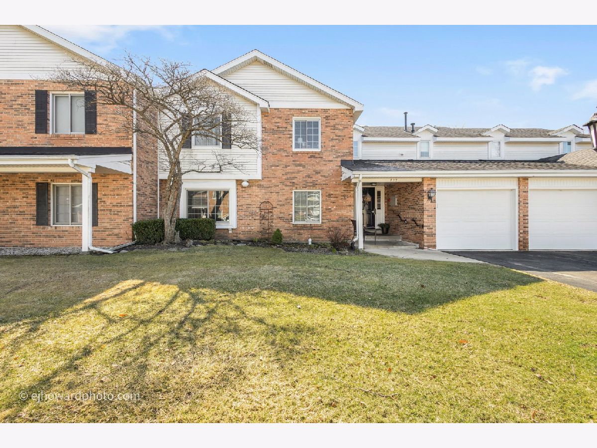  For Sale Willowbrook Illinois, 727 Maplewood Court