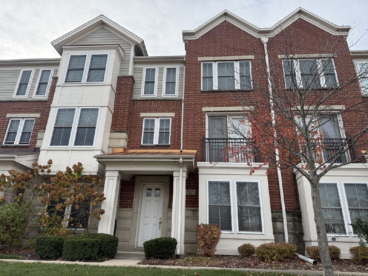  For Rent Arlington Heights Illinois, 2225 Crambourne