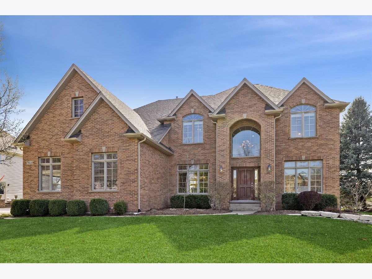 Homes For Sale Tanglewood Hills Batavia Illinois, 763 Twin Elms Lane