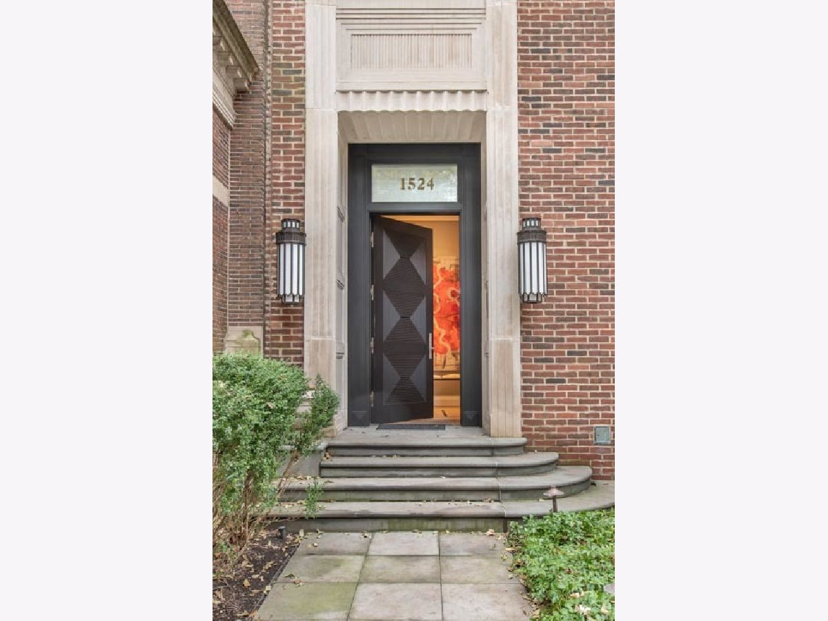  For Sale Chicago Illinois, 1524 Astor Street