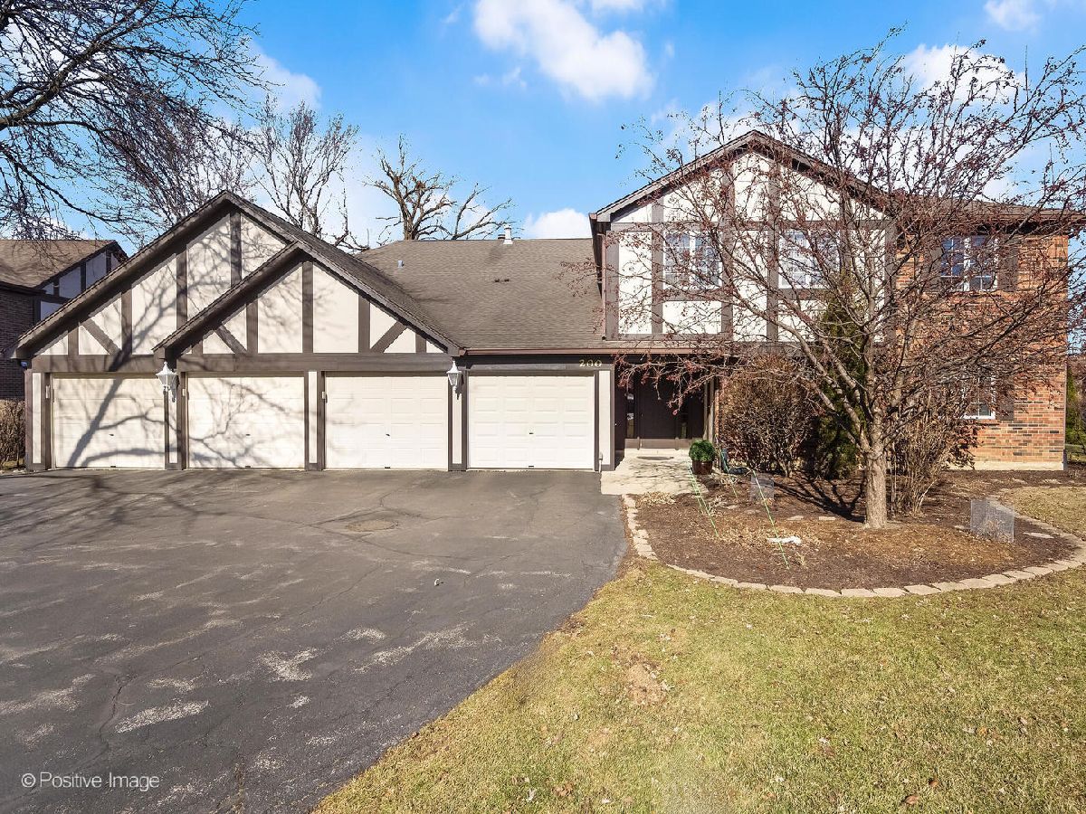  For Sale Willowbrook Illinois, 200 Brookside Lane