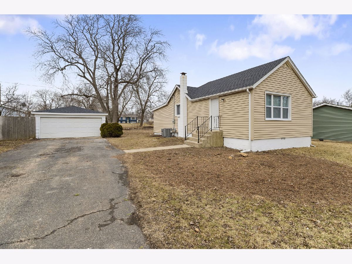  For Sale Zion Illinois, 1816 Hebron Avenue