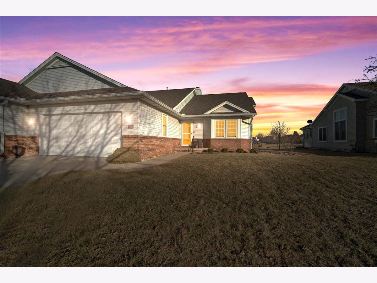  For Sale Normal Illinois, 1908 Deer Cove Cc Court