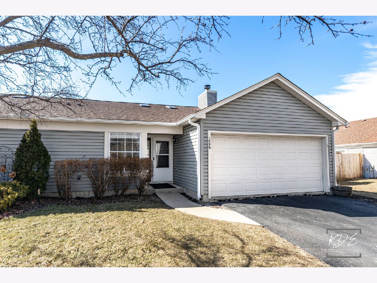 Townhomes For Sale Ranchview Naperville Illinois, 1896 Appaloosa Drive