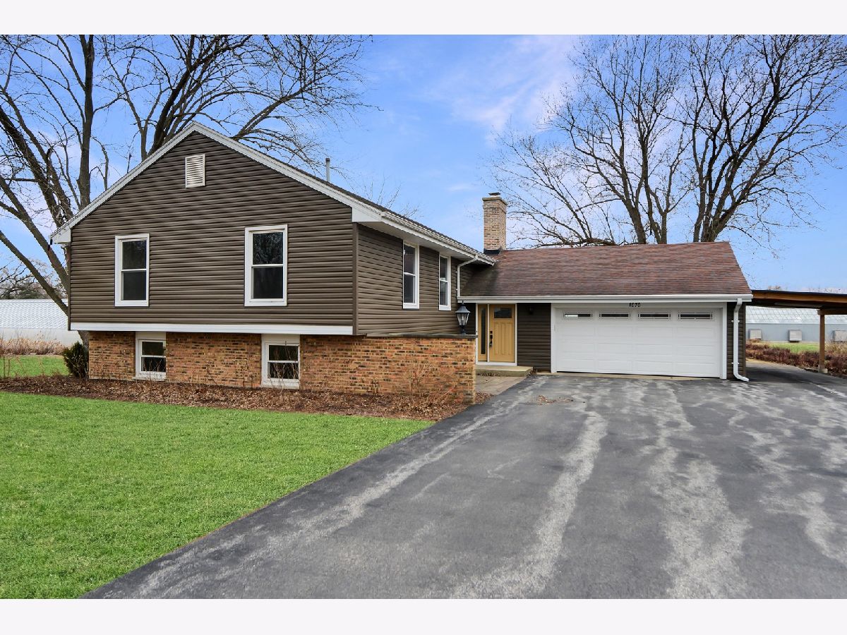  For Rent South Elgin Illinois, 1070 Center