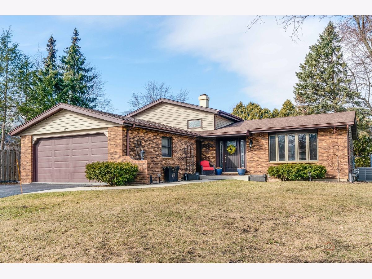  For Sale Mundelein Illinois, 610 Blue Spruce Lane