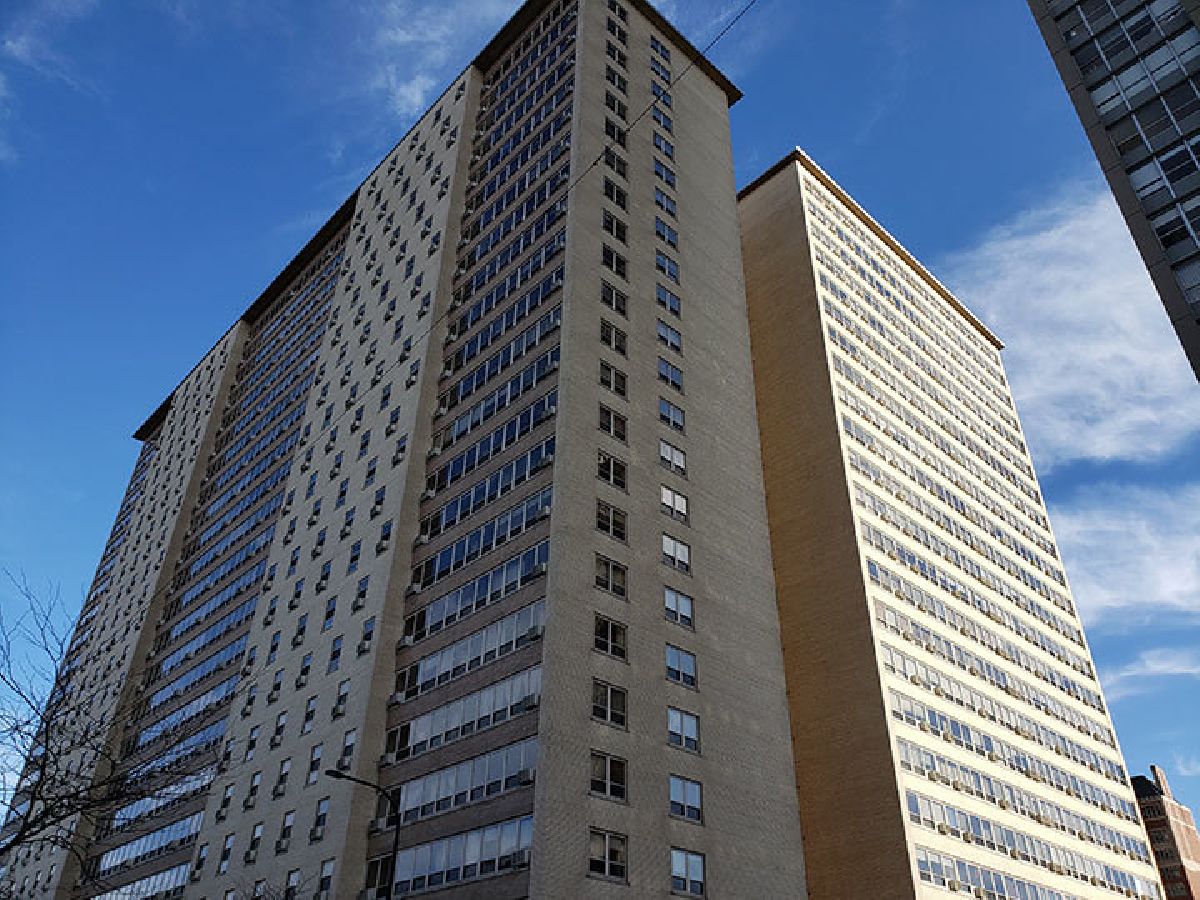  For Sale Chicago Illinois, 3950 Lake Shore Drive