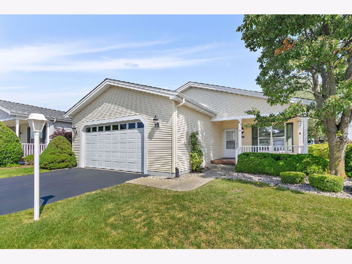  For Sale Grayslake Illinois, 115 Hunter Court