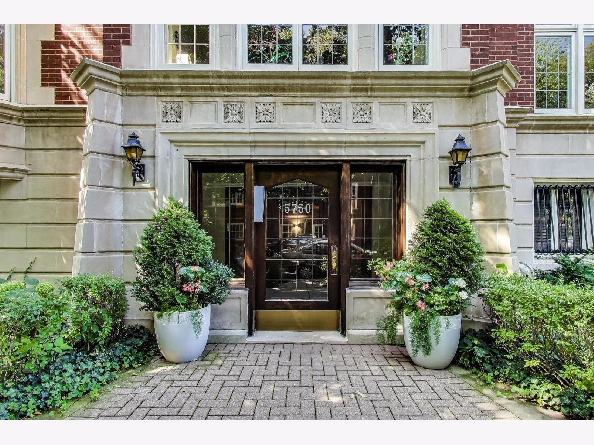  For Sale Chicago Illinois, 5750 Kenwood Avenue