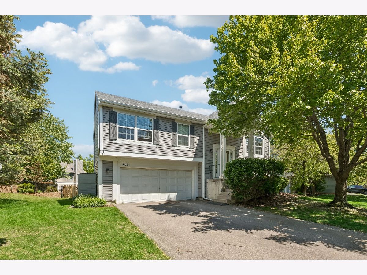 Homes For Sale English Meadows Grayslake Illinois, 264 Penny Lane